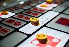 Ilustrasi hiburan virtual dan game digital modern yang tersedia di platform rocktogel